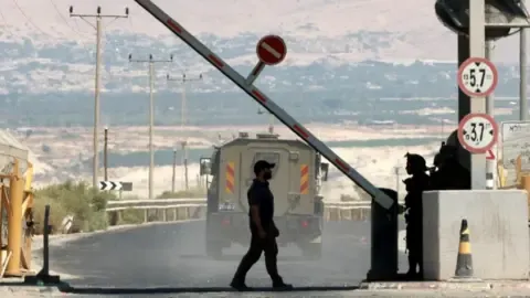 A Pair of Victims Gunned Down in Incident Near West Bank-Jordan Passage, IDF Confirms